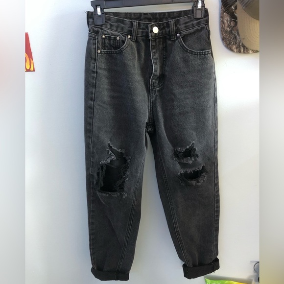 Gently worn. I love them but I just don’t fit in them anymore :( - Picture 2 of 3